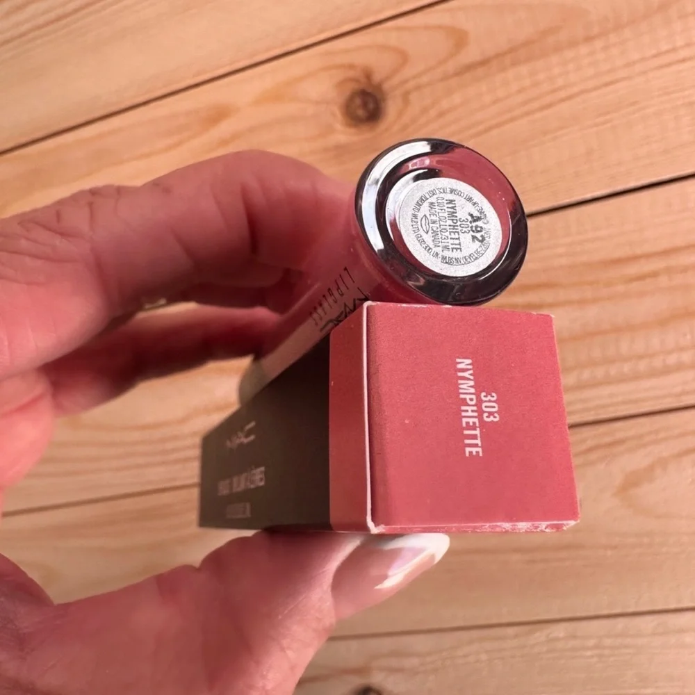 MAC Lipglass High Shine Lip Gloss - Nymphette - Picture 2 of 7